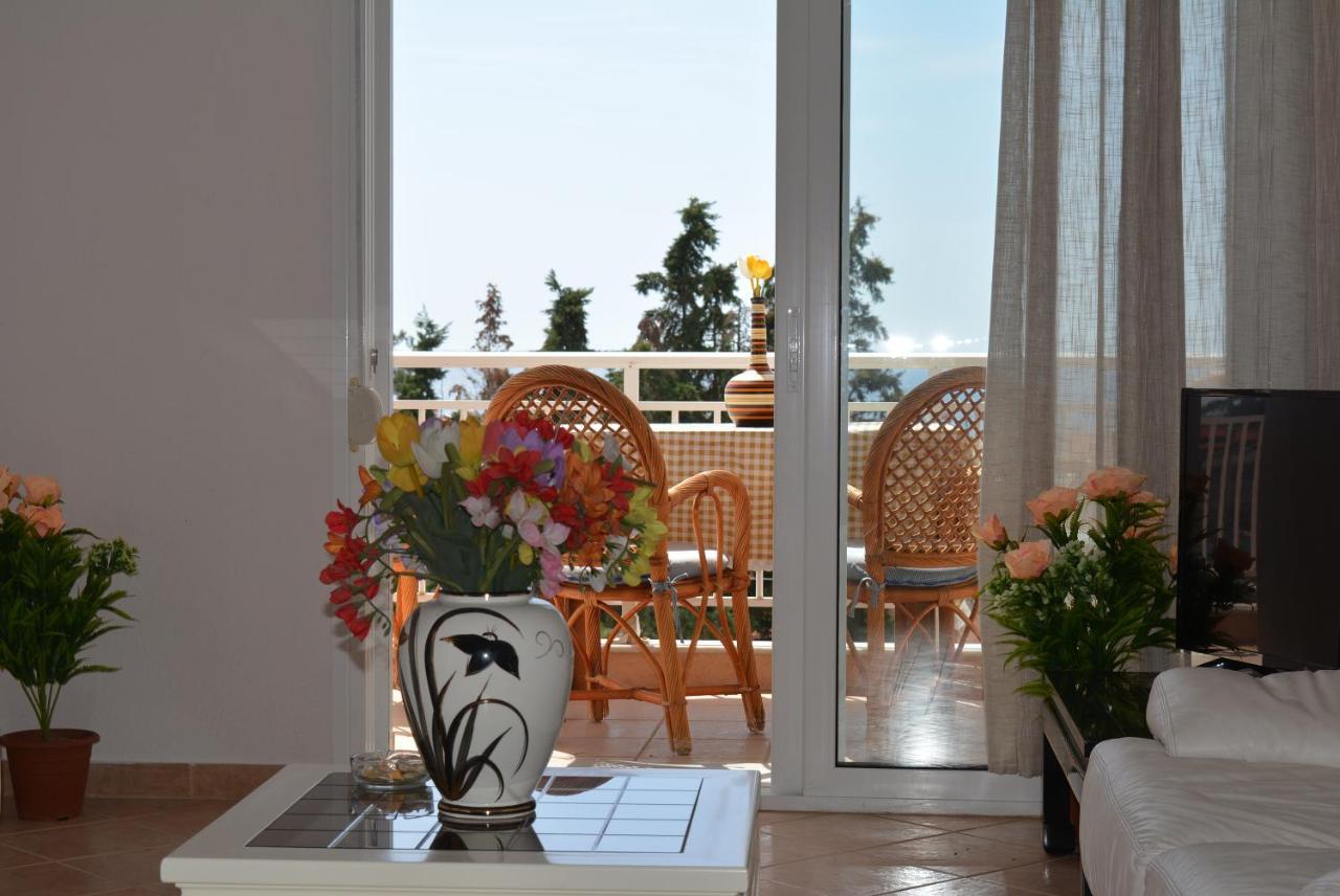 Panos Apartments Gerakini Exterior photo